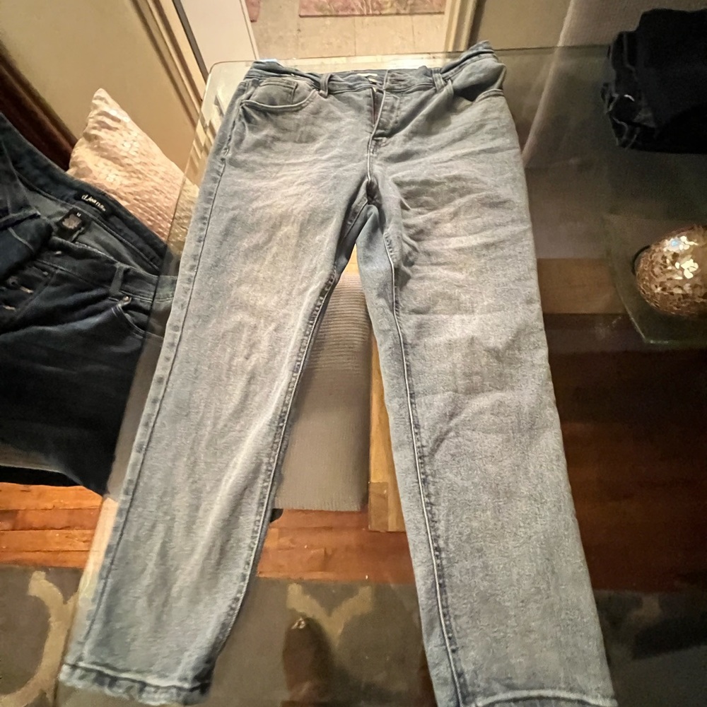 Kensie Light Blue Jeans